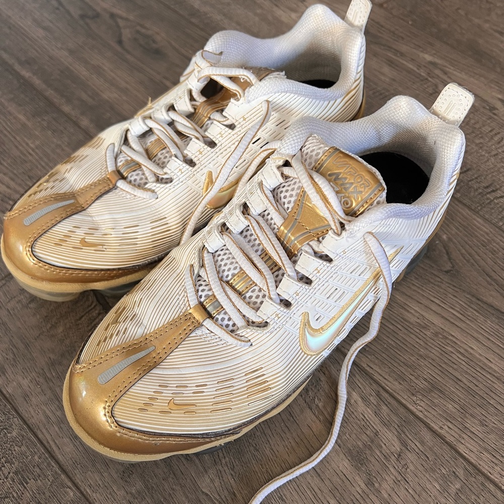 Nike Vapormax 360 7.5 Sneakers!
